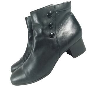 CROFT & BARROW! BLACK GENUINE LEATHER CHUNKY HEEL, NIPPED TOE ANKLE BOOTS! SZ 7M